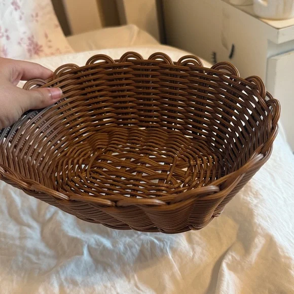 Brown woven basket storage reeds bowl organization - Picture 4 of 4
